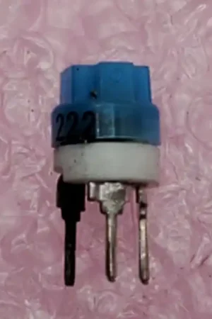 Bendix - 133-00351-0002 - Potentiometer. 2.0K Ohm. Package of 10. Editor’s Pick