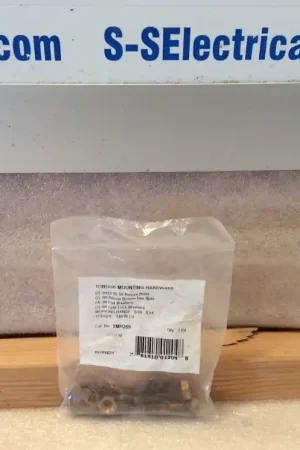 Burndy TMH269 Tongue Mounting Hardware Kit Includes Bolt/Nuts/Flat Washers/Lock Washers (New) Clearance