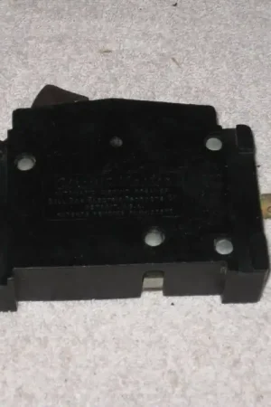 Exclusive Bulldog Circuit Master 1 Pole 15 Amp Circuit Breaker